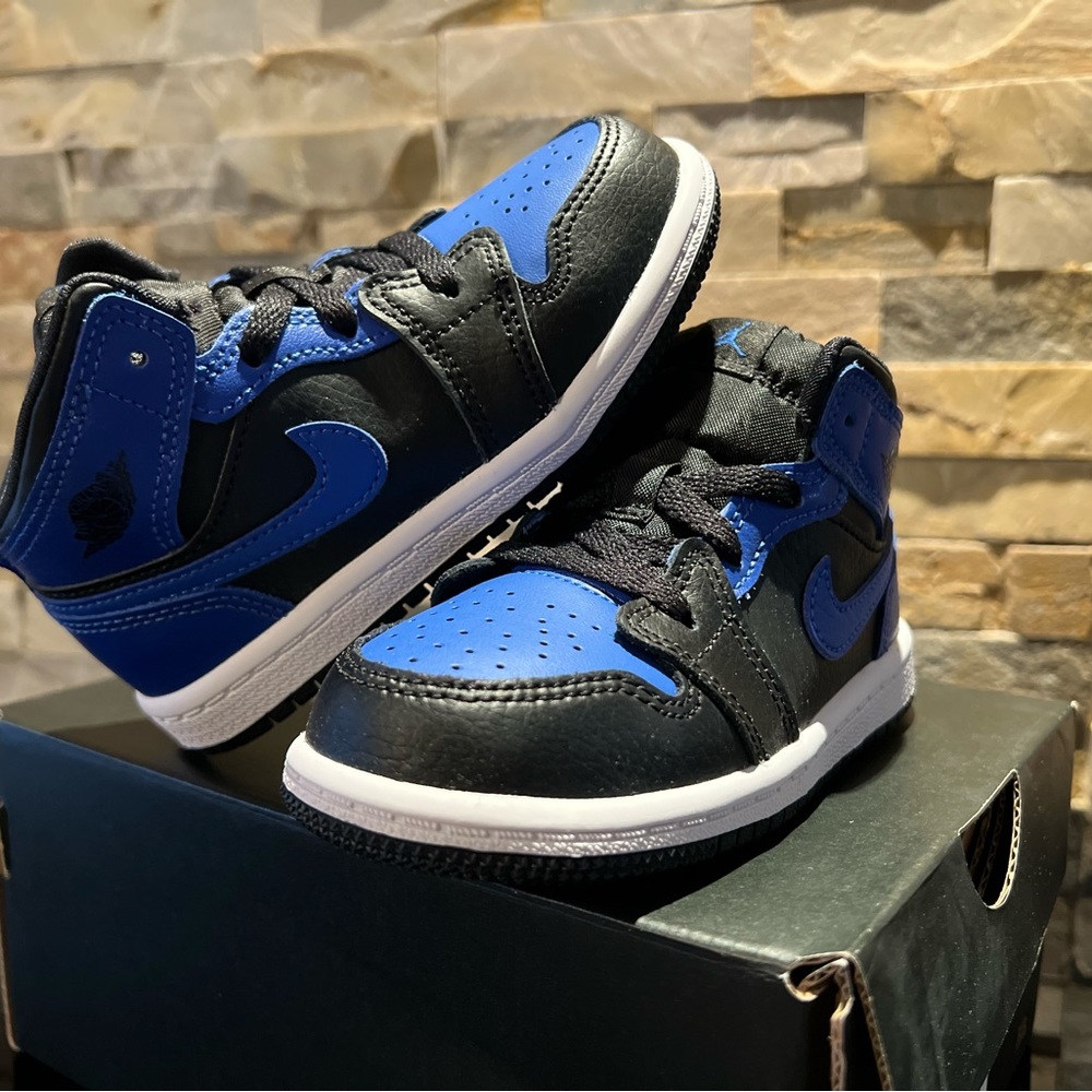 Jordan 1 Mid (TD), Black/Hyper Royal-White, 8C